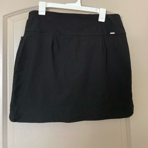 Black Athletic Skort- stretchy with pockets! Large - Picture 2 of 6